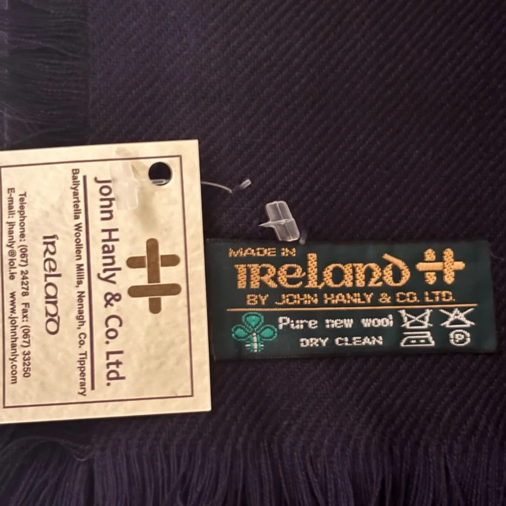 JOHN HANLY & Co Ireland Pure New Wool Shawl Scarf Plaid Purple Red Grey 54 x 54